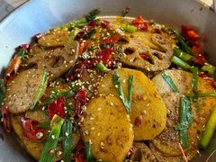 -巴厘龙虾·榜首油焖大虾(音乐学院·沿江酒馆店)