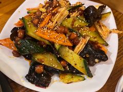 -喇喇排骨火锅·传统韩式脊骨汤(望京西园总店)