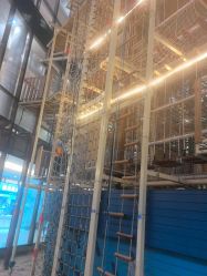 -PIPIKINGDOM皮皮王国欢乐号(欢乐海岸购物中心店)