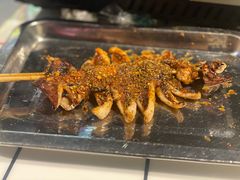 铁板大鱿鱼-百味源炭火烤翅 ·夜市大排档(酒仙桥店)