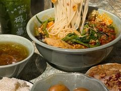 -粉家柳州螺蛳粉(杨宅路店)
