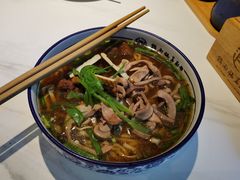 -镇南锅盖面馆(解放路店)