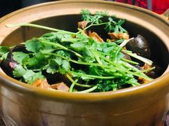 -食爺炭炉鸡煲·烧烤