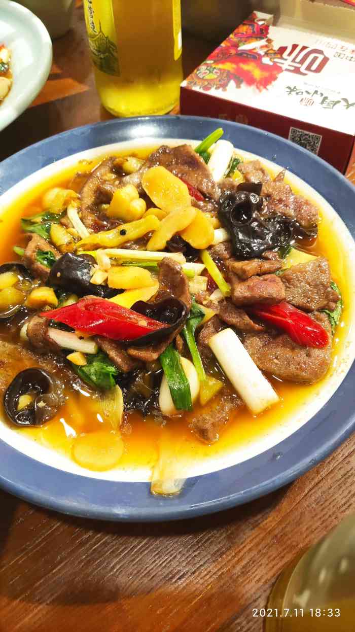 大厨小味(银河店)-"和朋友临时中午出来吃饭,经过这家看着生意.