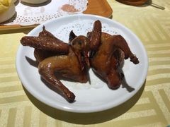 招牌烤乳鸽-石岐佬中山菜馆(张溪店)
