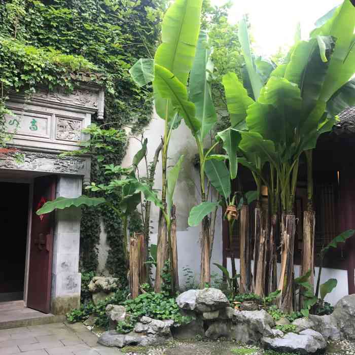 洪钟别业-"这是一个神奇的餐厅,听说是以前尚书洪钟的.