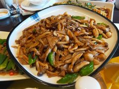 -吴记酱骨炖菜馆(康安路店)