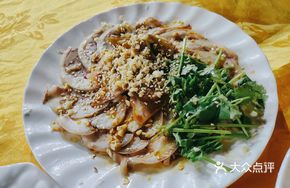 Braised Pork Trotter with Secret Sauce