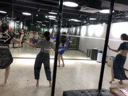 点击看大图 -学舞岛·成人少儿舞蹈培训