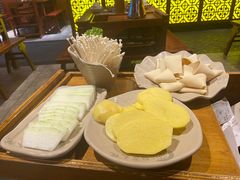 -舒家大院重庆老火锅(纪念塔店)