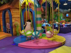 -酷洛小镇(步步高新天地购物广场店)