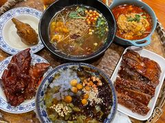 -爆炸头阿姨小四川正宗川味小吃(无任何分店)