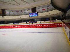 -冠军冰场CHAMPION RINK(环球银泰城店)