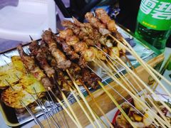 -烤满分·东北烧烤(首经贸店)