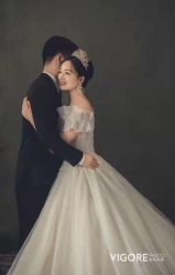 -雪中彩影婚纱摄影·微光艺术中心