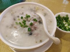 皮蛋瘦肉粥-得利古月庄早茶
