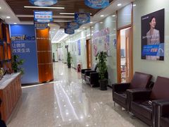 -茂菊口腔连锁(浦东南路店)