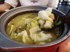 -周鱼小馆石锅酸菜鱼(活力汇店)