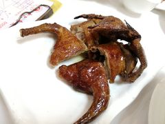 红烧乳鸽-惠爱餐厅