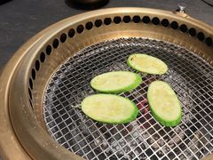 -铭牛烧肉·和牛海鲜自助(高新月牙湖店)