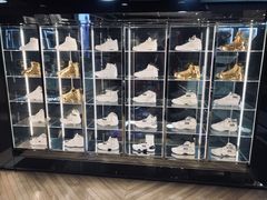 -Air Jordan(世贸天阶店)