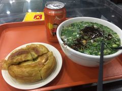 -牛一嘴·兰州牛肉面·大盘鸡(财富中心店)