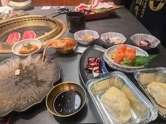 -铭牛烧肉·和牛海鲜自助(高新月牙湖店)