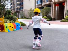 -悦动体能篮球羽毛球网球(三里河店)