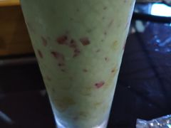 牛油果草莓卡士-野萃山·潮汕厚果汁(十亩地店)