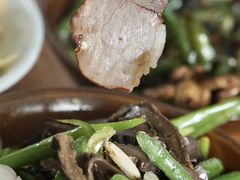 干笋子炒腊肉-禧福徕盆盆香川菜馆