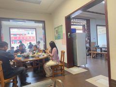 -雪湖煜辰鱼头老店(雪野湖店)