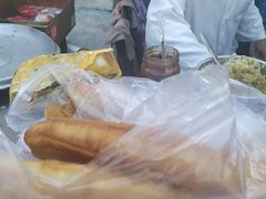 -正宗杂粮煎饼香软鸡蛋饼