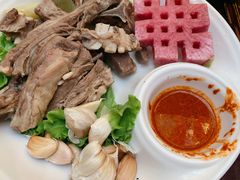 手抓羊肉-吉祥圣雪藏餐