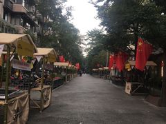 -泡桐树街