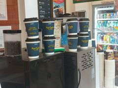 -全家便利店(襄阳南路店)