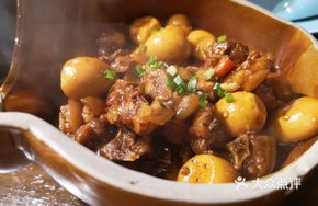 Braised Pig Tail with Quail Eggs