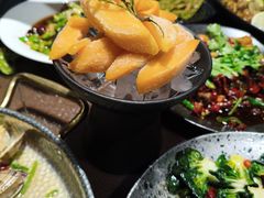 -曼听小寨海鲜烧烤·大连辣炒大王(盖州街店)