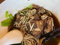 -杨阿六蒸缸羊肉面