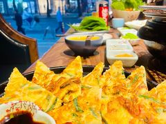 海鲜葱饼-明洞阿姨·韩式酱蟹烤肉·创意料理(三元桥店)