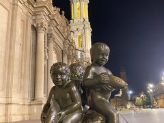 -皮拉尔圣母圣殿主教座堂