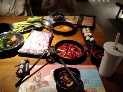 丸子双拼-呷哺呷哺 黄金牧场 (欢乐谷店)