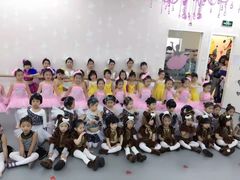 -Isee灰姑娘国际儿童艺术中心(BHGMall店)