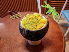 -椰吉满•鲜椰饮品(侨港黑金冠好店)