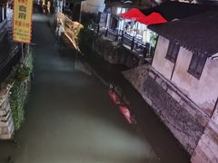 -小草屋轰趴馆别墅派对新场团建家庭聚会