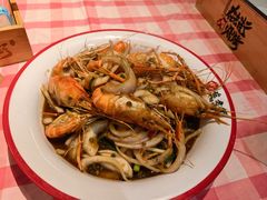 甜麻罗氏大虾-在老街·淮安大排档·甜麻干煸龙虾·烧烤(河下古镇店)