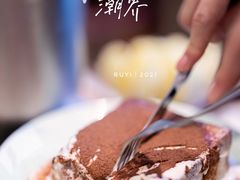 漏奶滑-潮界(LU·ONE凯德晶萃广场店)