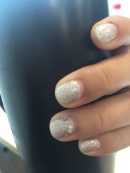 -逸日式美甲美睫工作室