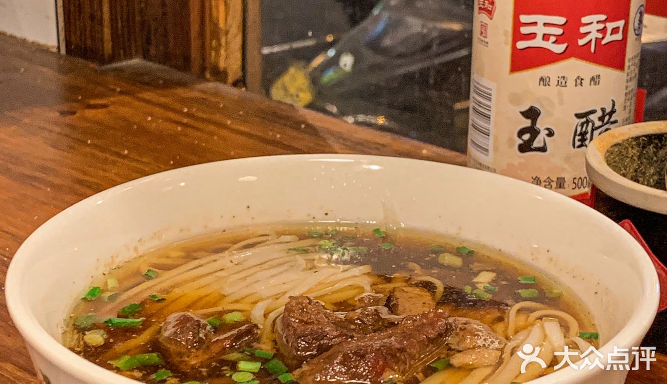 不吹不黑 这家店的粉蛮对我口味 陈小春刚来过