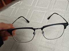 -三叶眼镜城批发市场(上海火车站店)