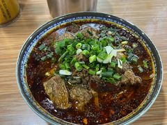 -胥佳烧鸡公牛肉面馆